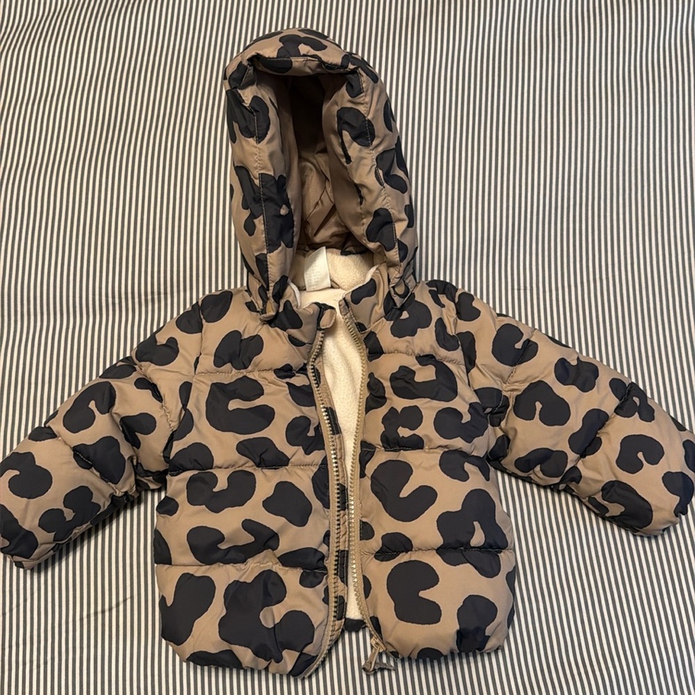 H&M baby puffer jacket leopard print